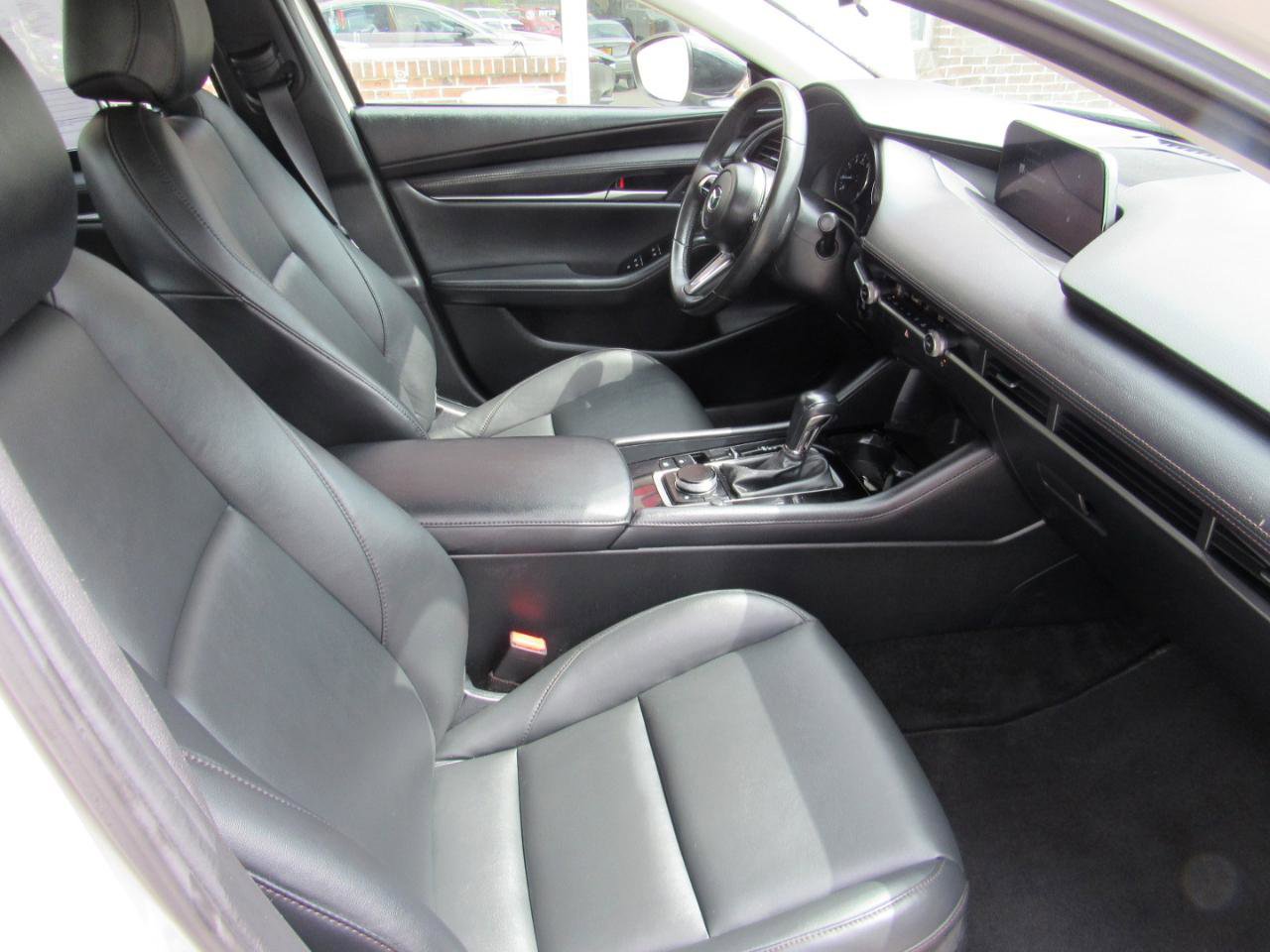 Used 2024 MAZDA MAZDA3 s FWD image 28