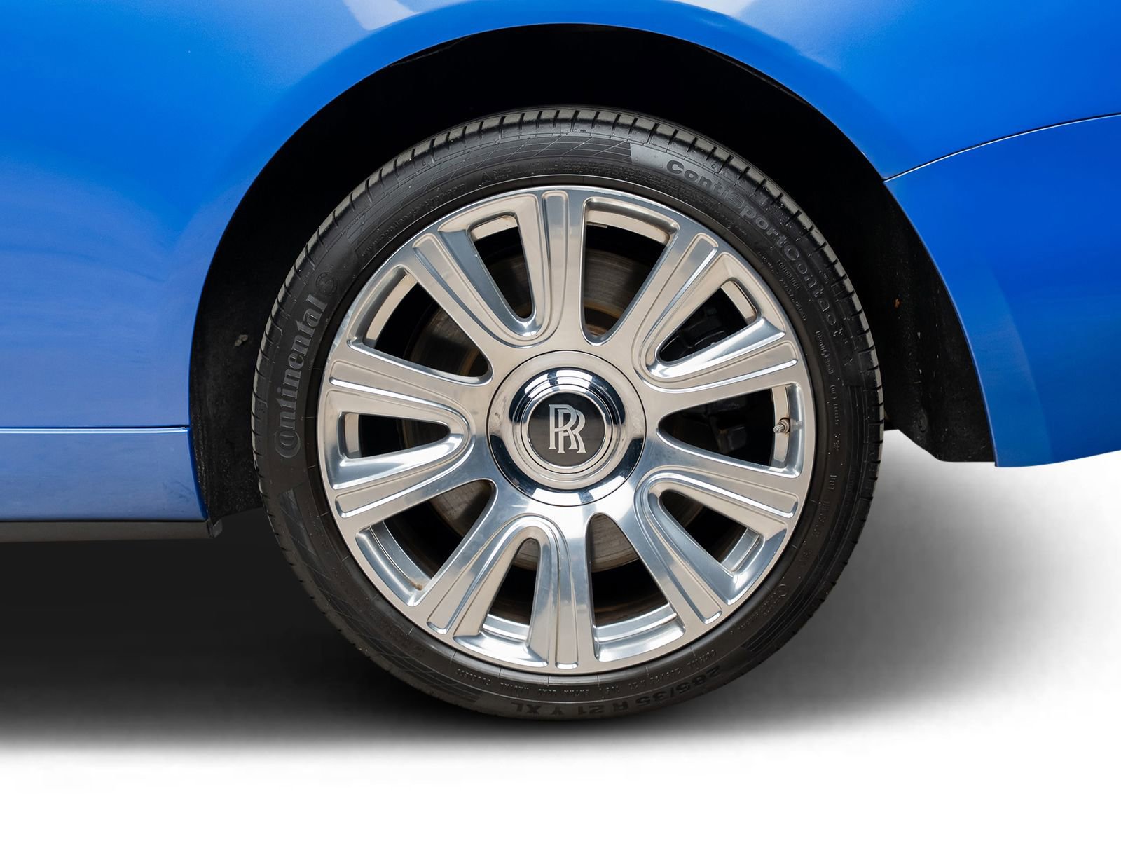 Used 2017 Rolls-Royce Dawn image 32
