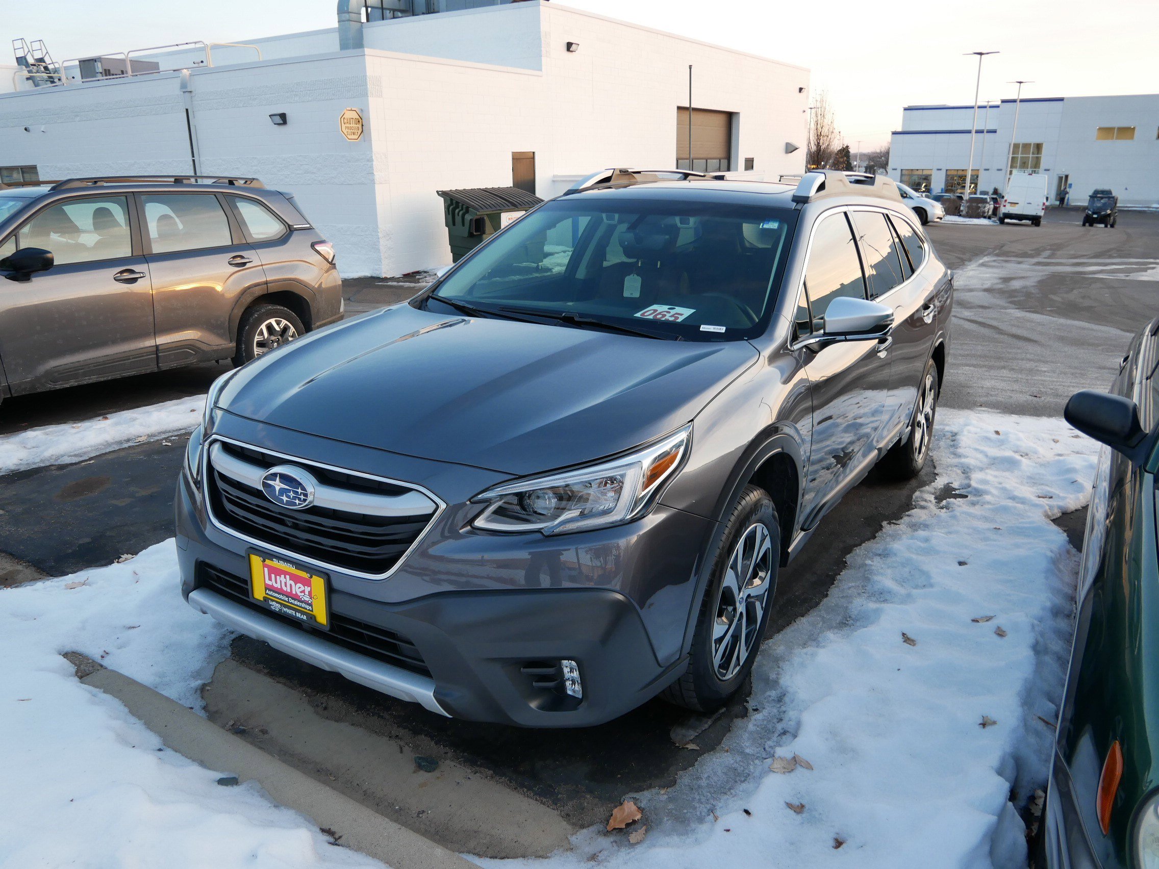 Used 2022 Subaru Outback Touring image 3