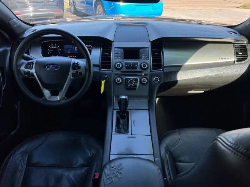 Used 2015 Ford Taurus SEL image 15