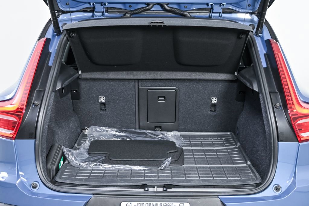 Certified 2024 Volvo XC40 Recharge Plus w/ Protection Package Premier image 31