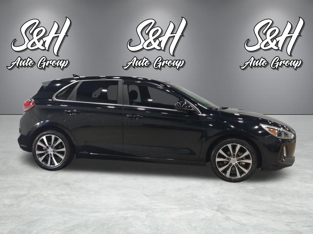Used 2020 Hyundai Elantra GT FWD image 17