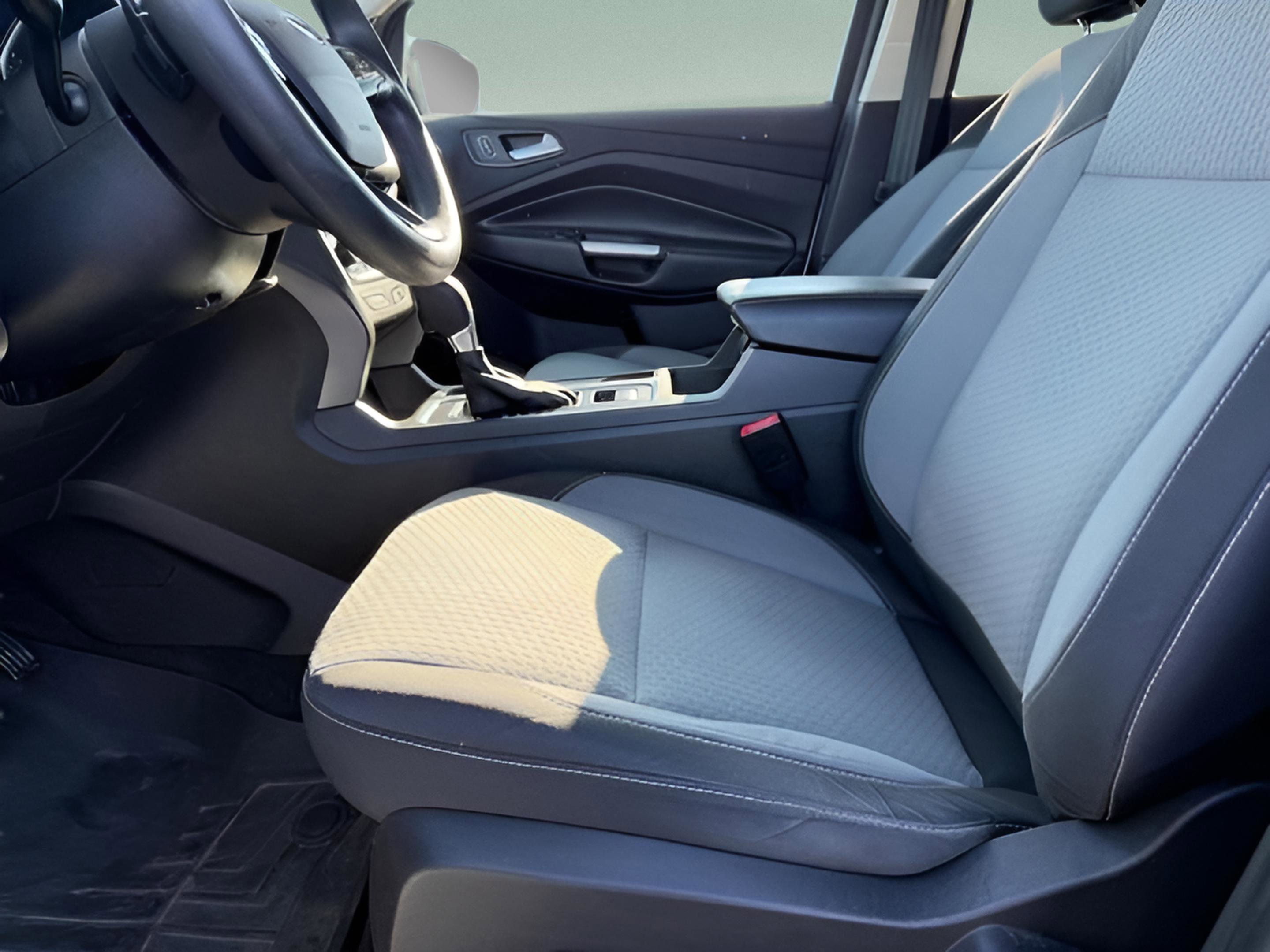 Used 2017 Ford Escape SE AWD/4WD image 16