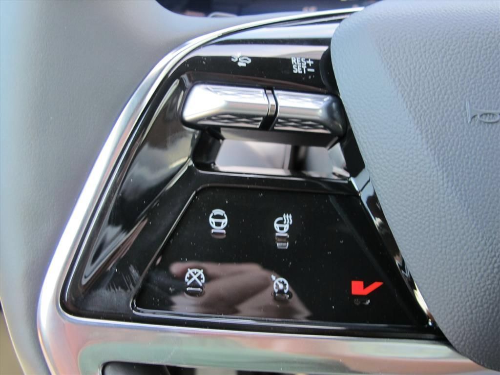 New 2027 Cadillac Vistiq Luxury w/ LPO, Floor Liner Package AWD/4WD image 20