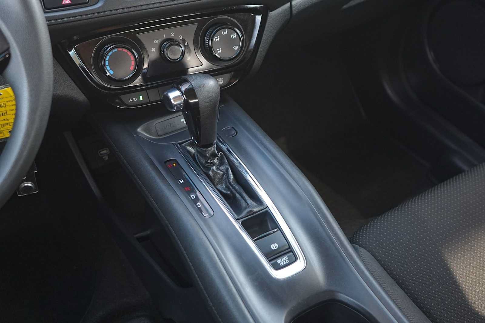 Used 2022 Honda HR-V LX image 22