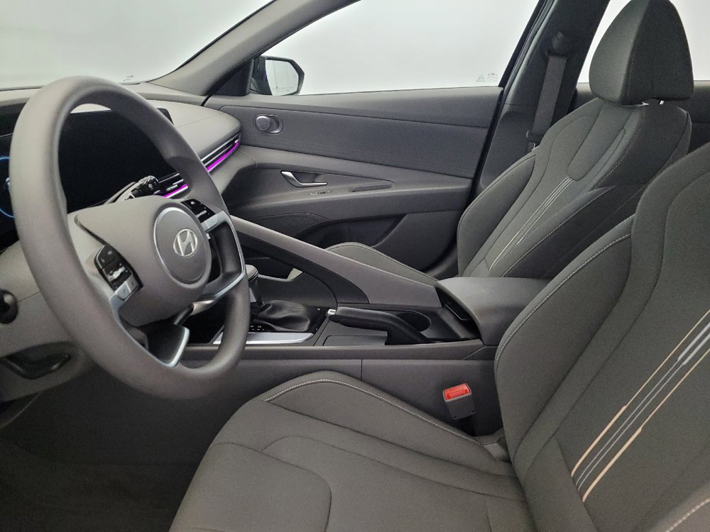 Used 2024 Hyundai Elantra SEL FWD image 17