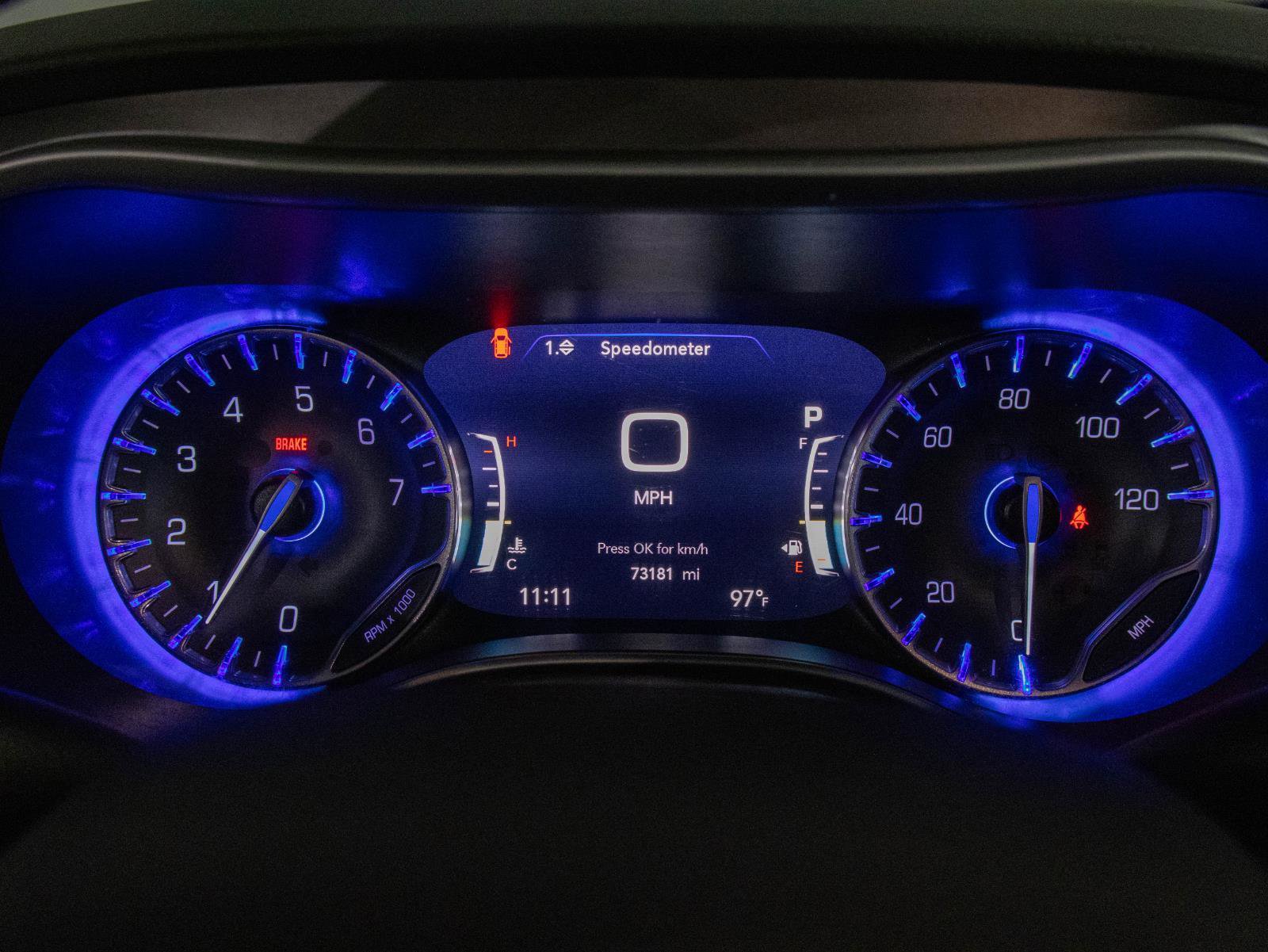 Used 2022 Chrysler Pacifica Touring-L image 14