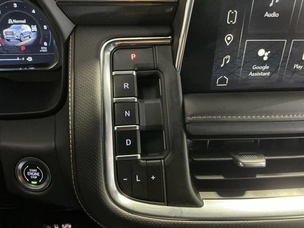 Used 2024 GMC Yukon AT4 w/ Technology Package AWD/4WD image 22