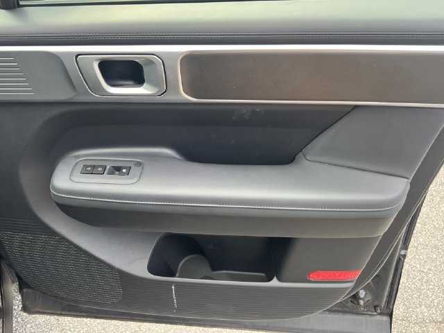 Used 2026 Hyundai Santa Fe SEL FWD image 18