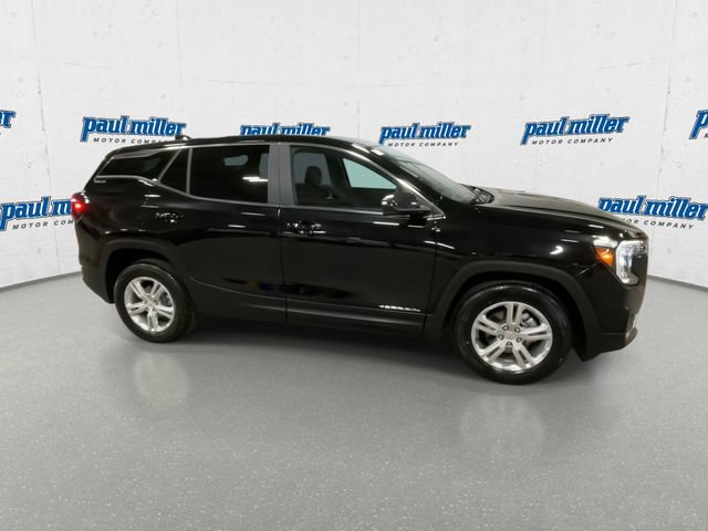 Used 2024 GMC Terrain SLE image 13