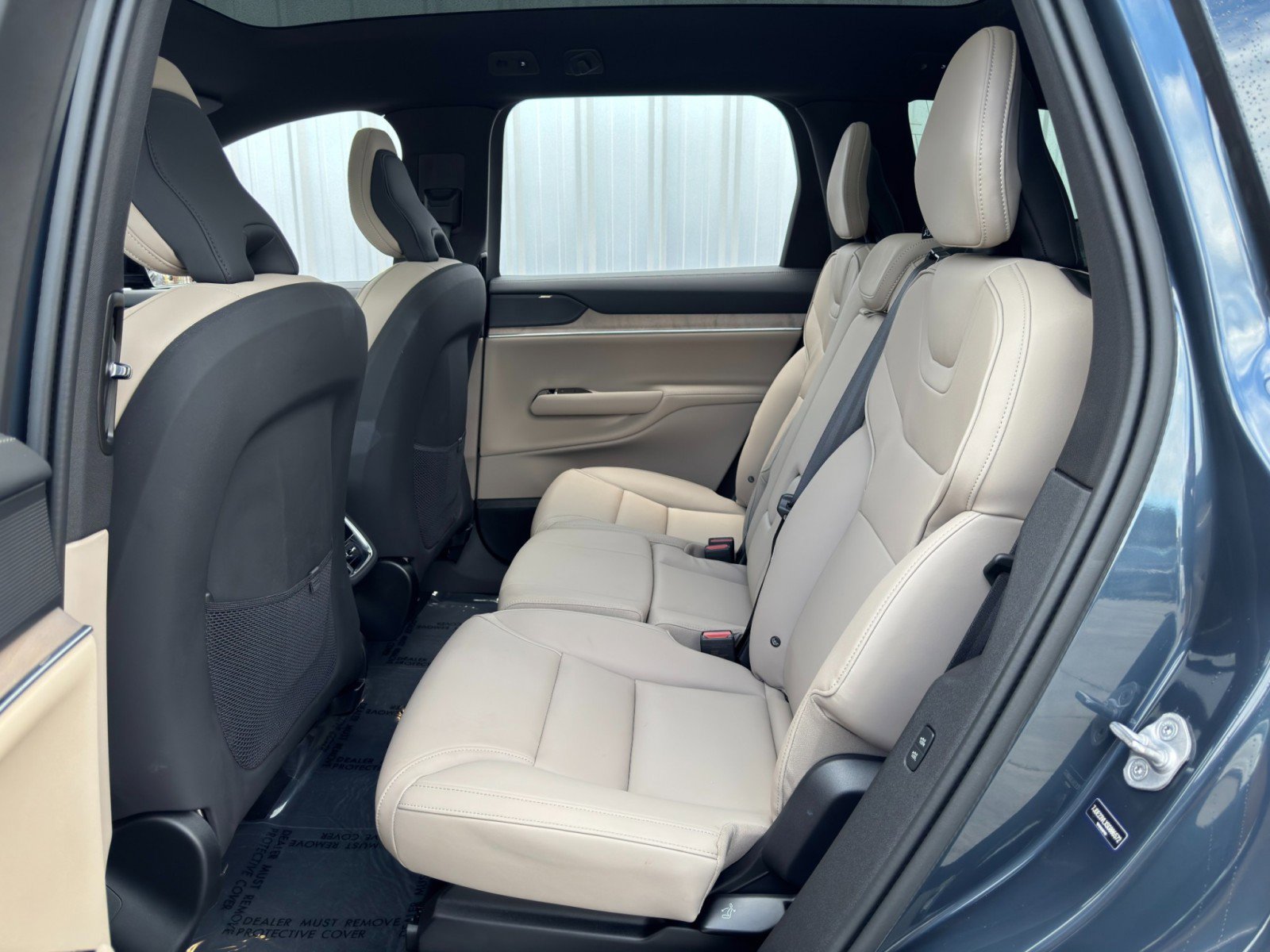 Used 2025 Volvo EX90 Ultra image 46