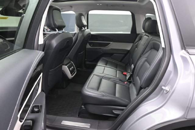 Certified 2024 Lincoln Nautilus Premier w/ Equipment Group 102A AWD/4WD image 22