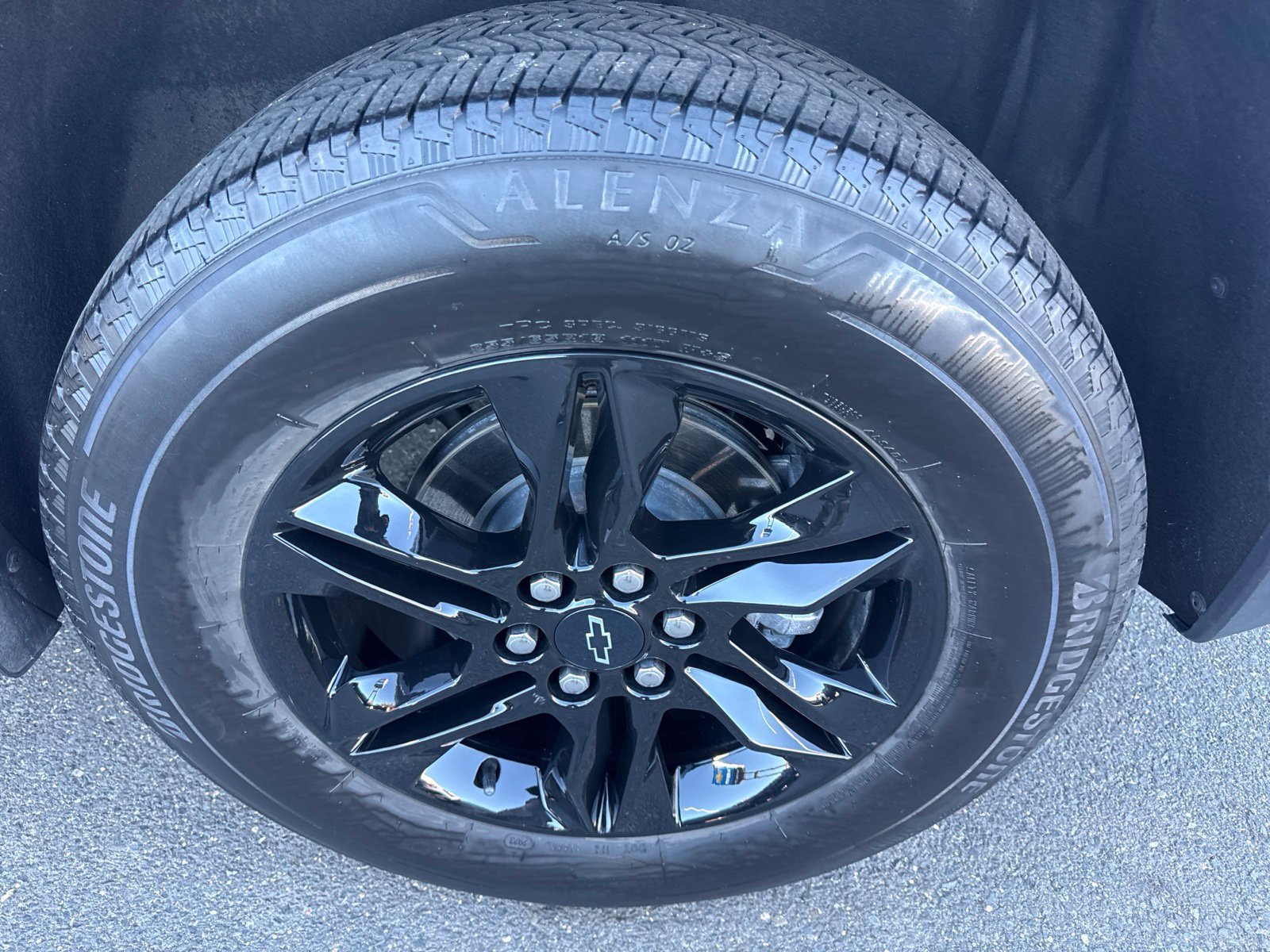 Used 2023 Chevrolet Traverse LT w/ Midnight/Sport Edition AWD/4WD image 11