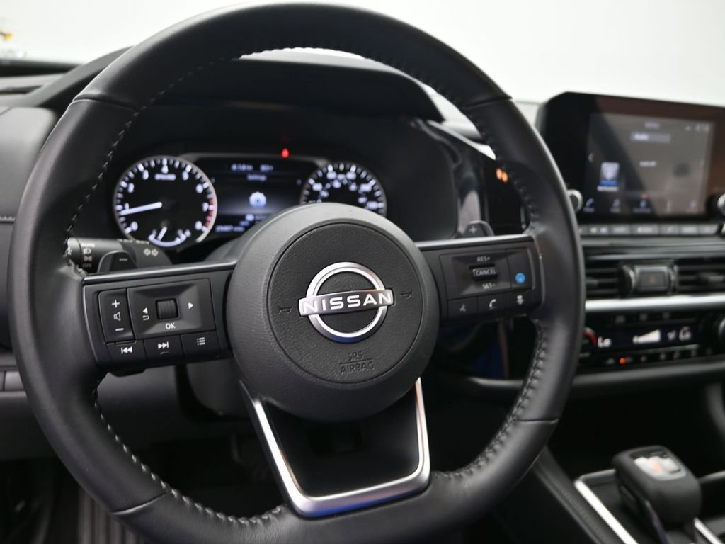 Used 2025 Nissan Pathfinder SV AWD/4WD image 22