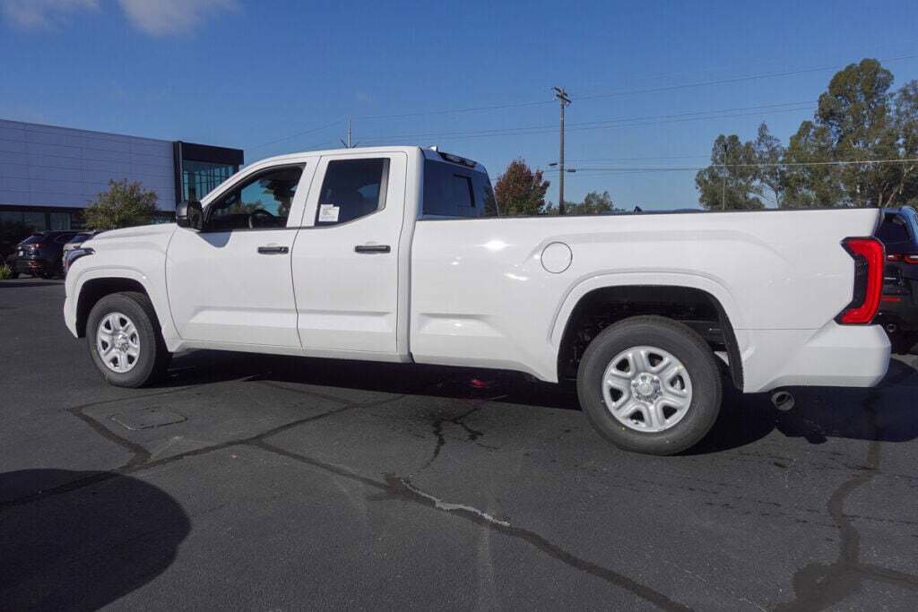 New 2026 Toyota Tundra SR image 6