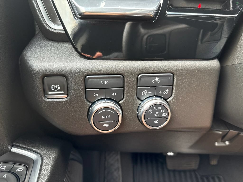 Used 2024 GMC Sierra 1500 Elevation AWD/4WD image 21