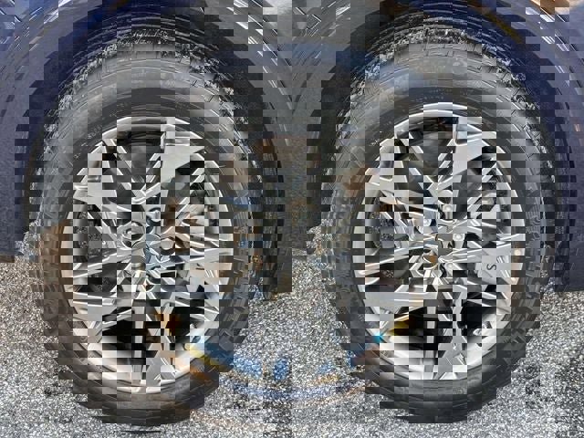 Used 2024 Genesis GV70 2.5T Select w/ Select Package image 13