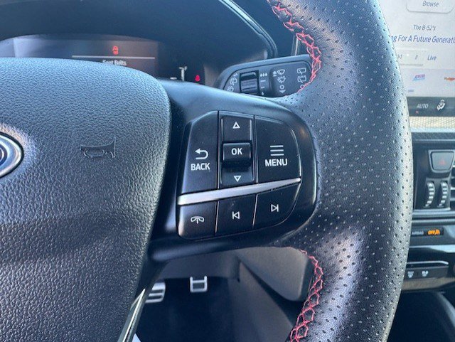 Used 2023 Ford Escape ST-Line w/ Tech Pack #1 AWD/4WD image 16