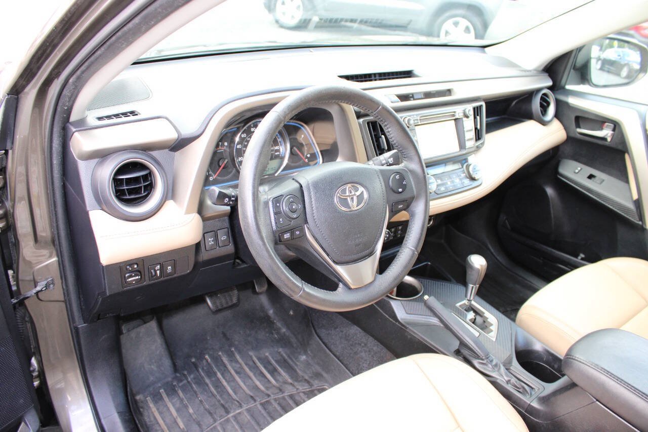 Used 2013 Toyota RAV4 Limited AWD/4WD image 13