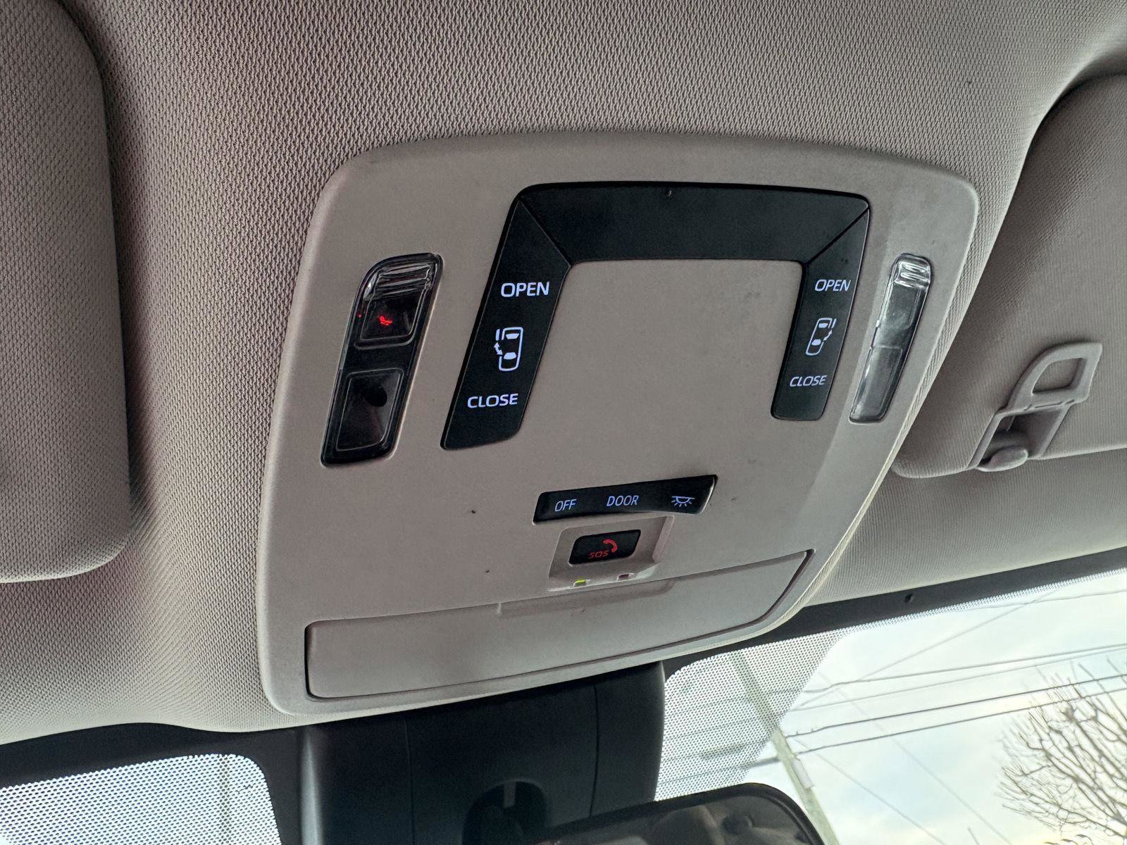 Used 2021 Toyota Sienna LE image 20