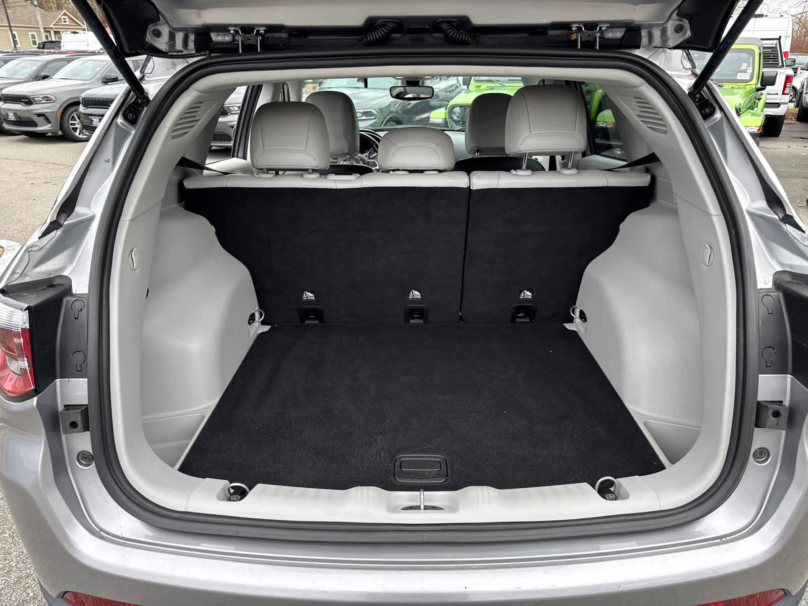 Used 2020 Jeep Compass Limited image 38