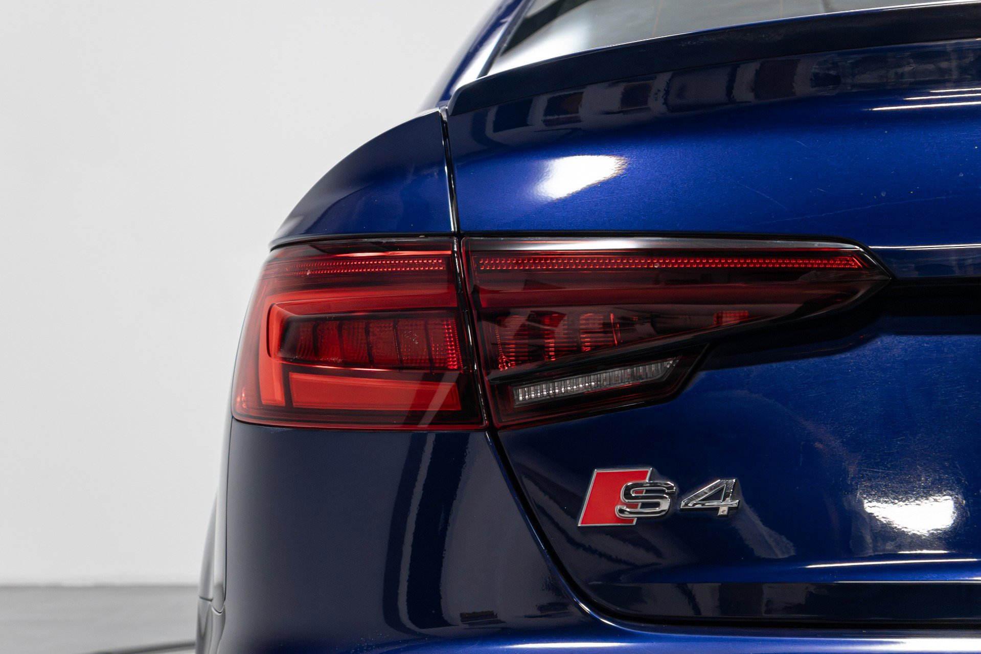 Used 2018 Audi S4 Premium Plus w/ Navigation Package image 36