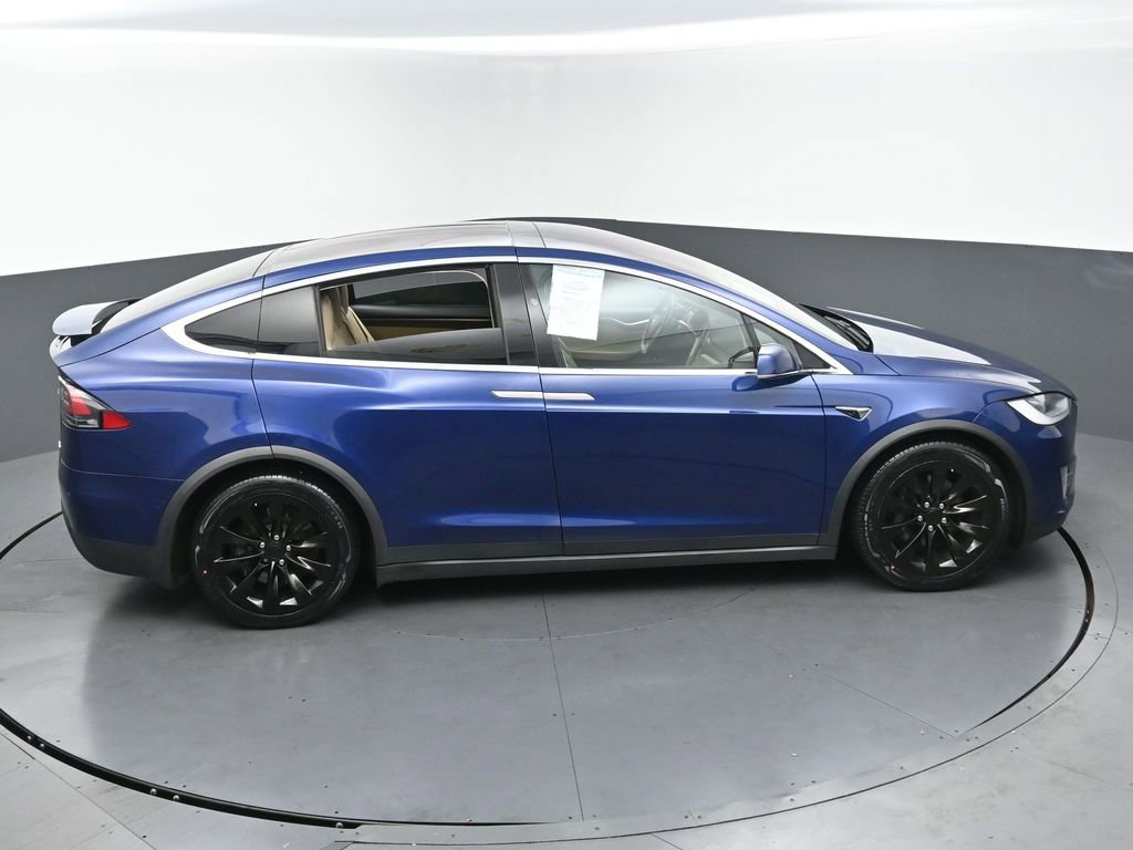 Used 2016 Tesla Model X 90D image 45