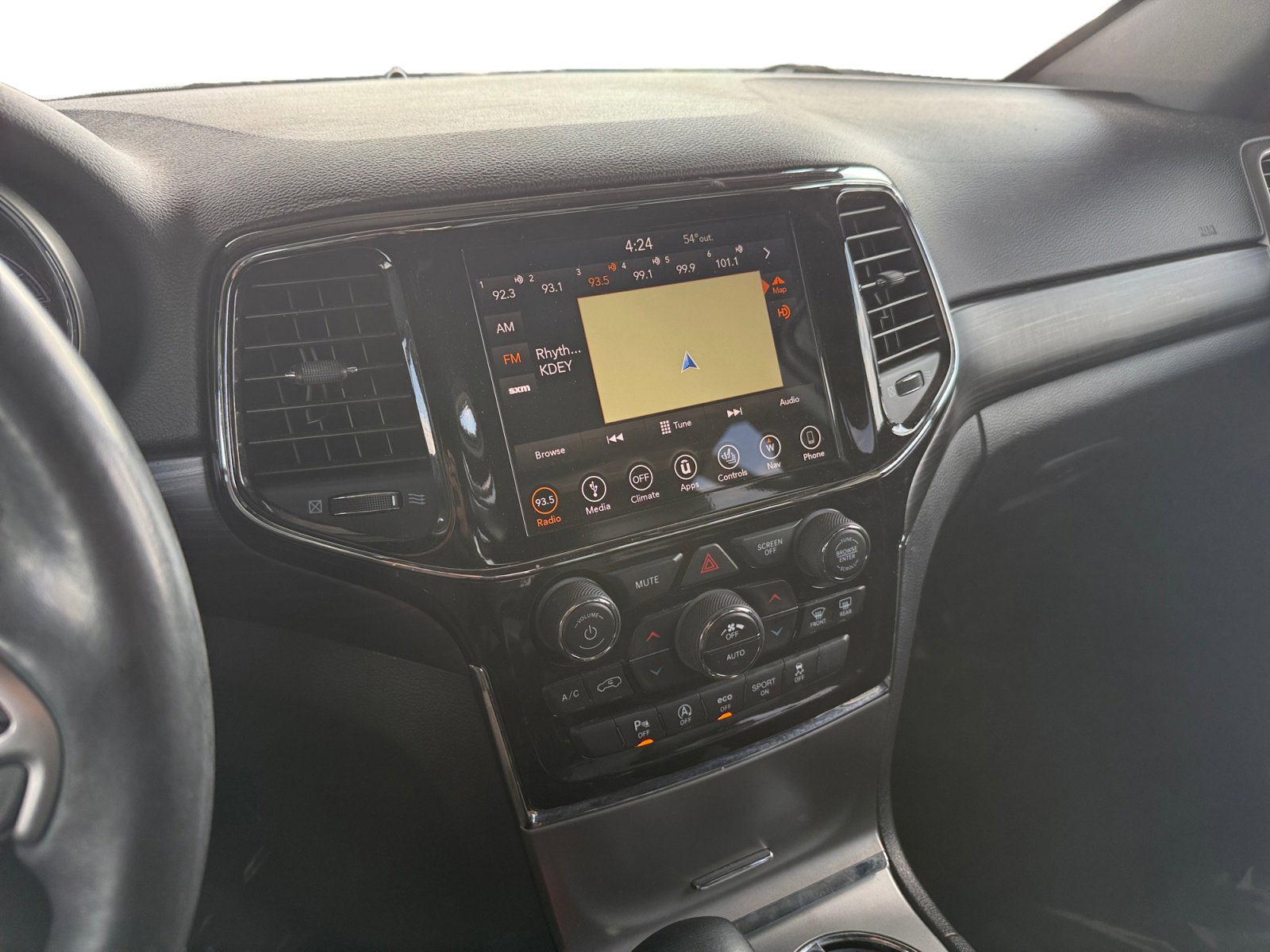 Used 2019 Jeep Grand Cherokee Altitude image 15