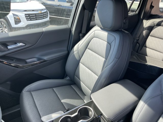 New 2027 Chevrolet Equinox LT w/ Convenience Package II FWD image 24