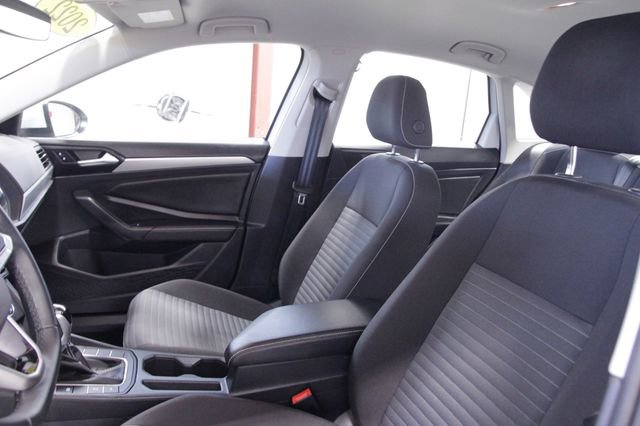 Used 2022 Volkswagen Jetta S image 13