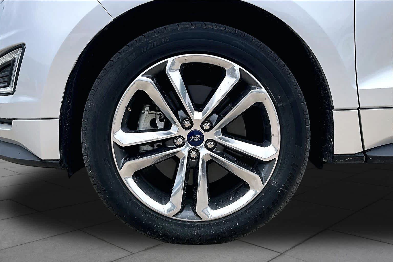 Used 2016 Ford Edge Sport w/ Technology Package AWD/4WD image 11