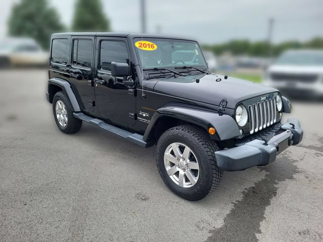 Used 2016 Jeep Wrangler Unlimited Sahara w/ Connectivity Group AWD/4WD image 7