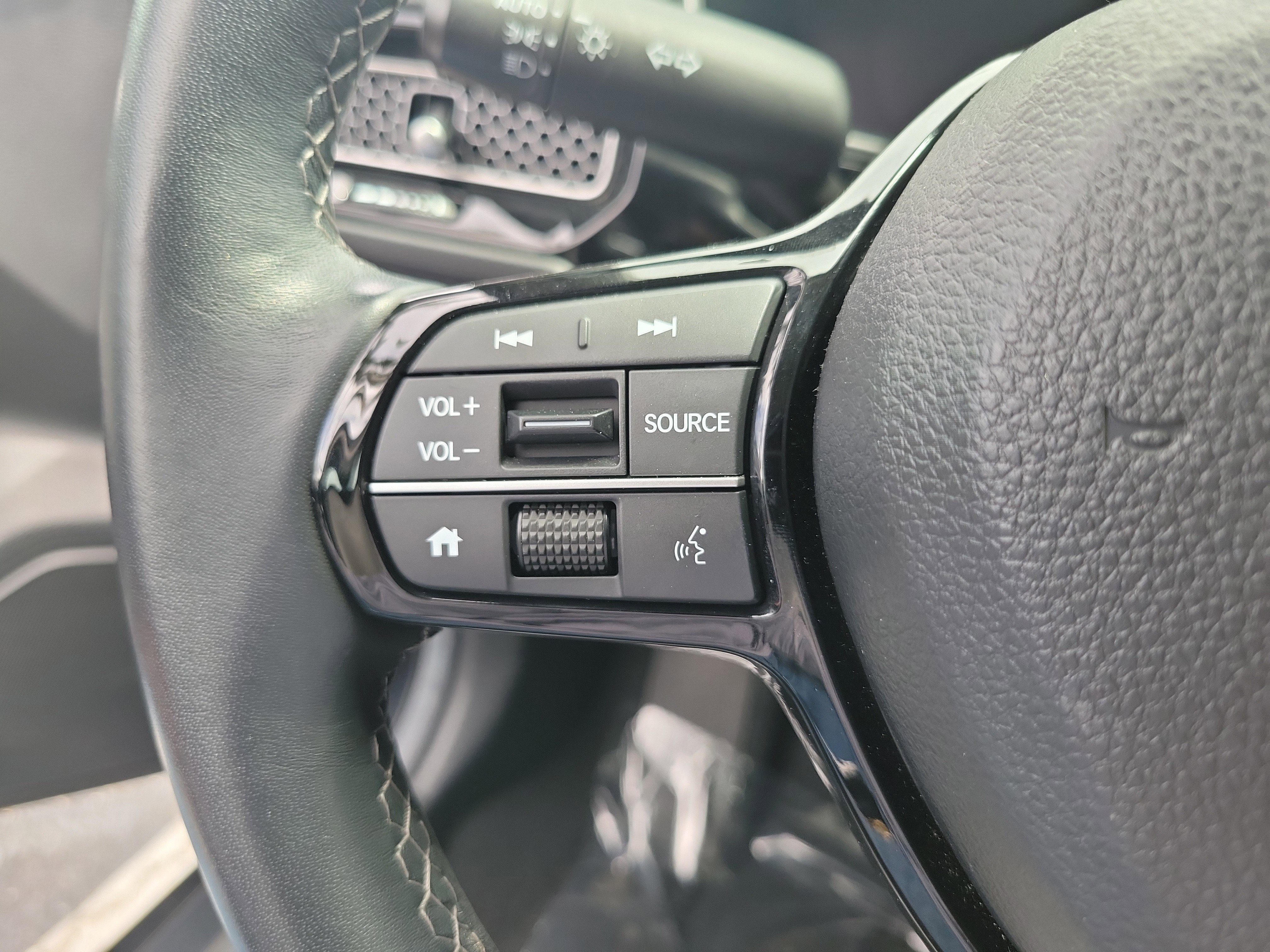 Certified 2024 Honda Civic EX-L image 18