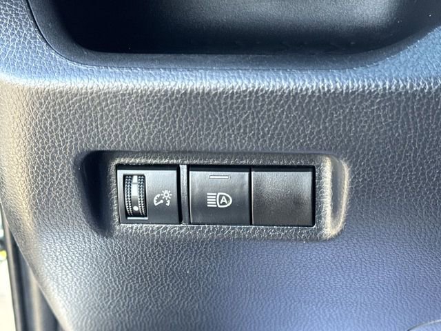 Used 2023 Toyota RAV4 XLE image 17