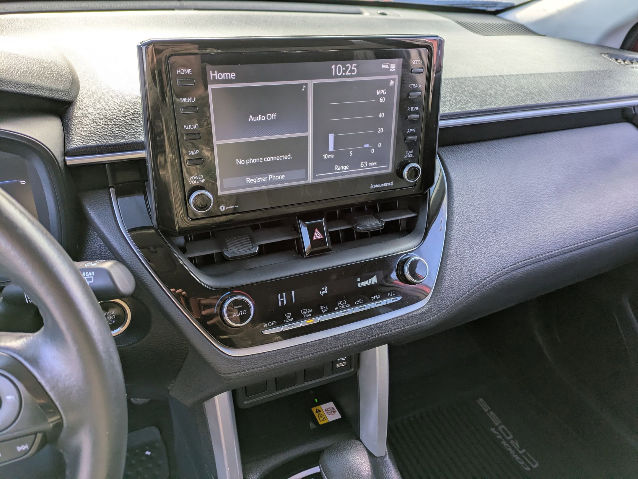 Used 2022 Toyota Corolla Cross LE image 11