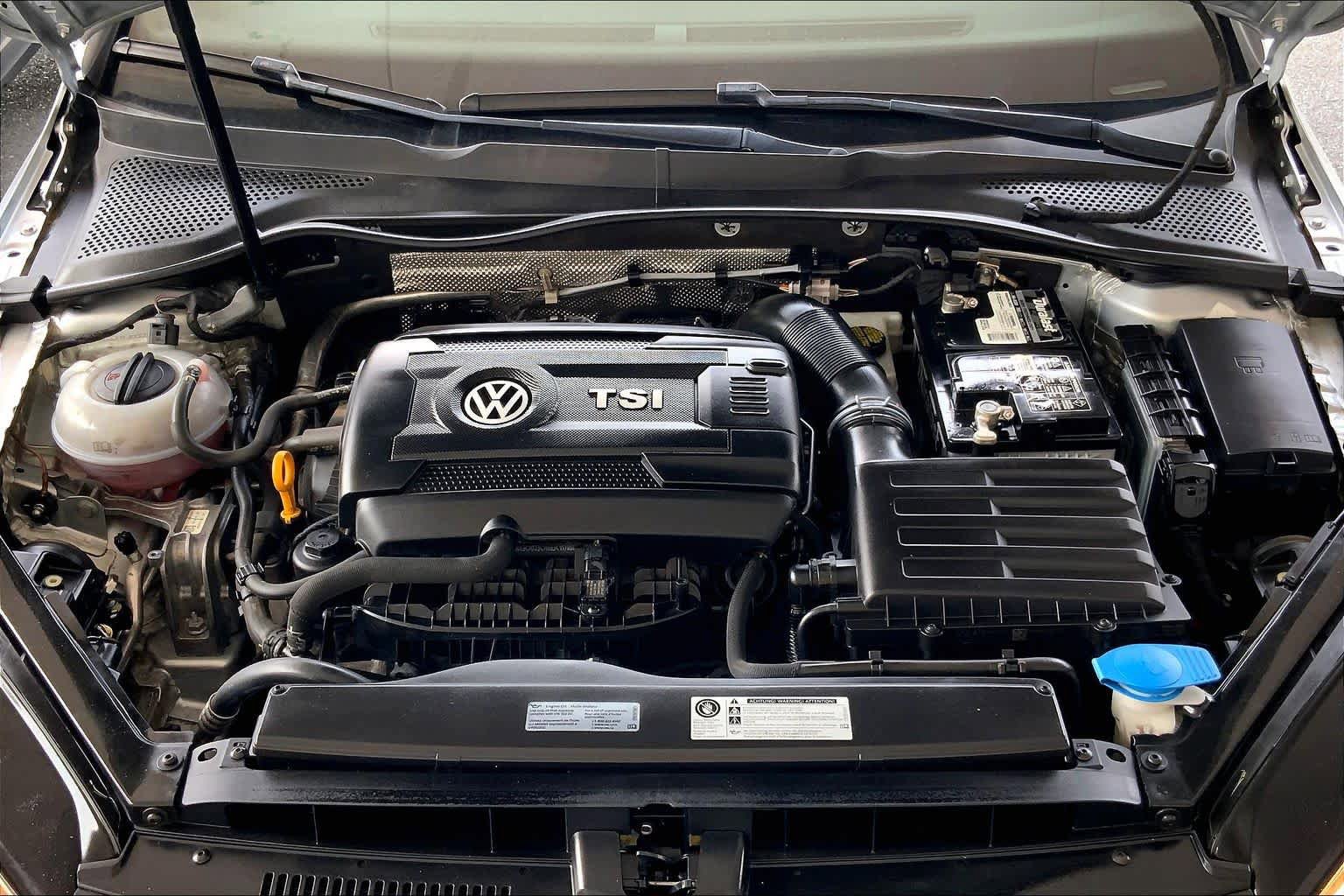 Used 2017 Volkswagen GTI S FWD image 33