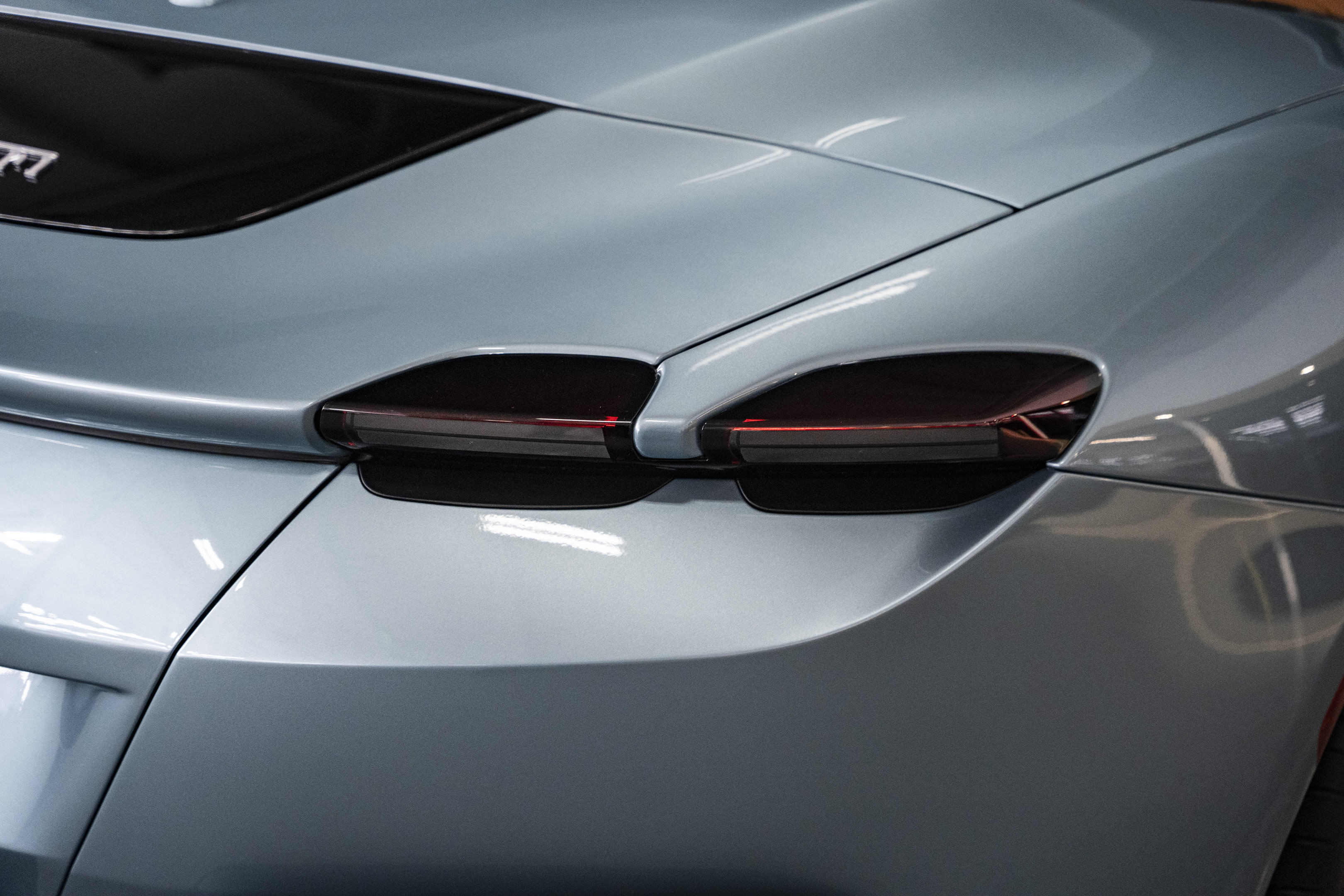 Used 2025 Ferrari Roma Spider RWD image 21