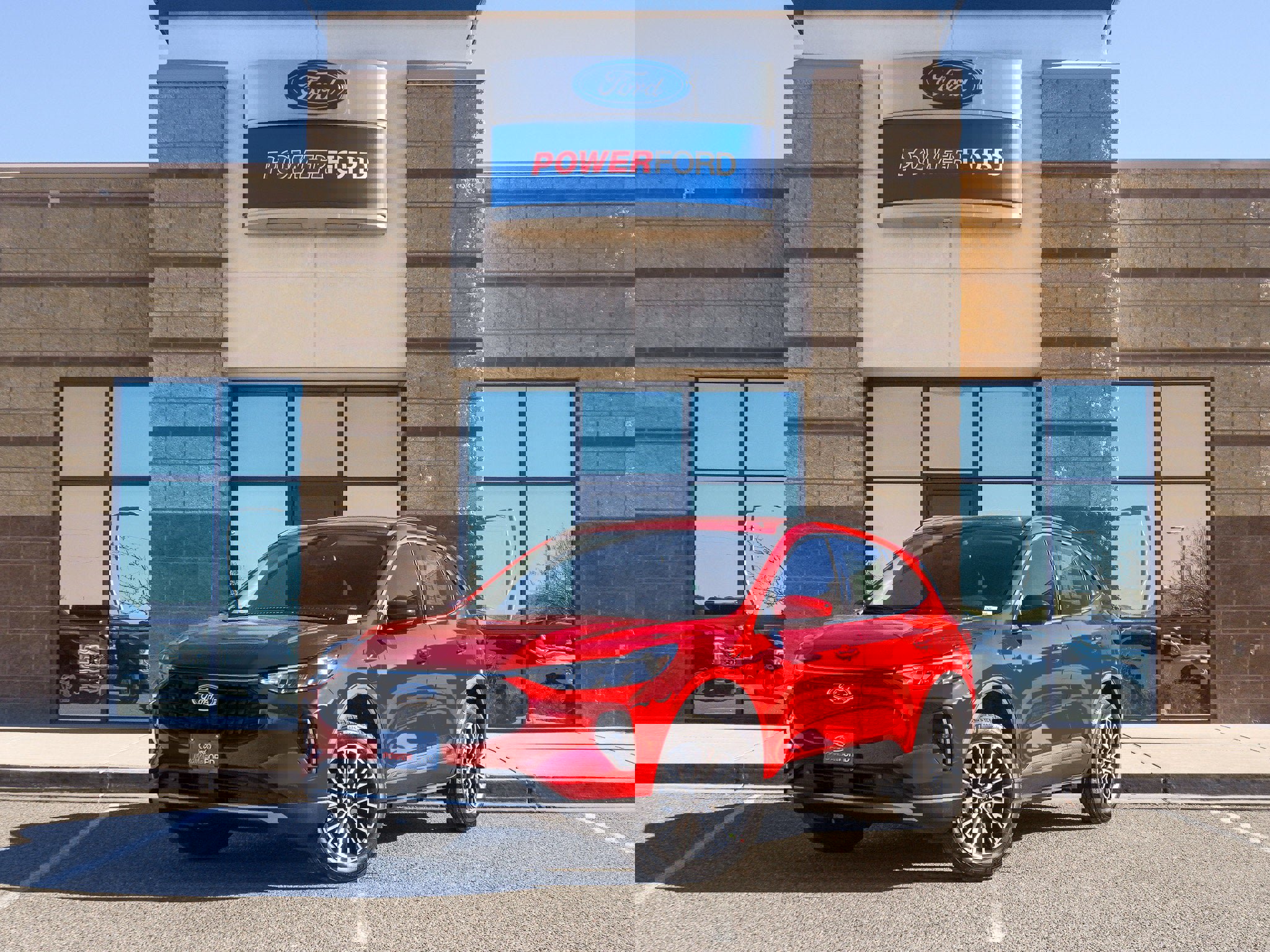 New 2026 Ford Escape SE image 2