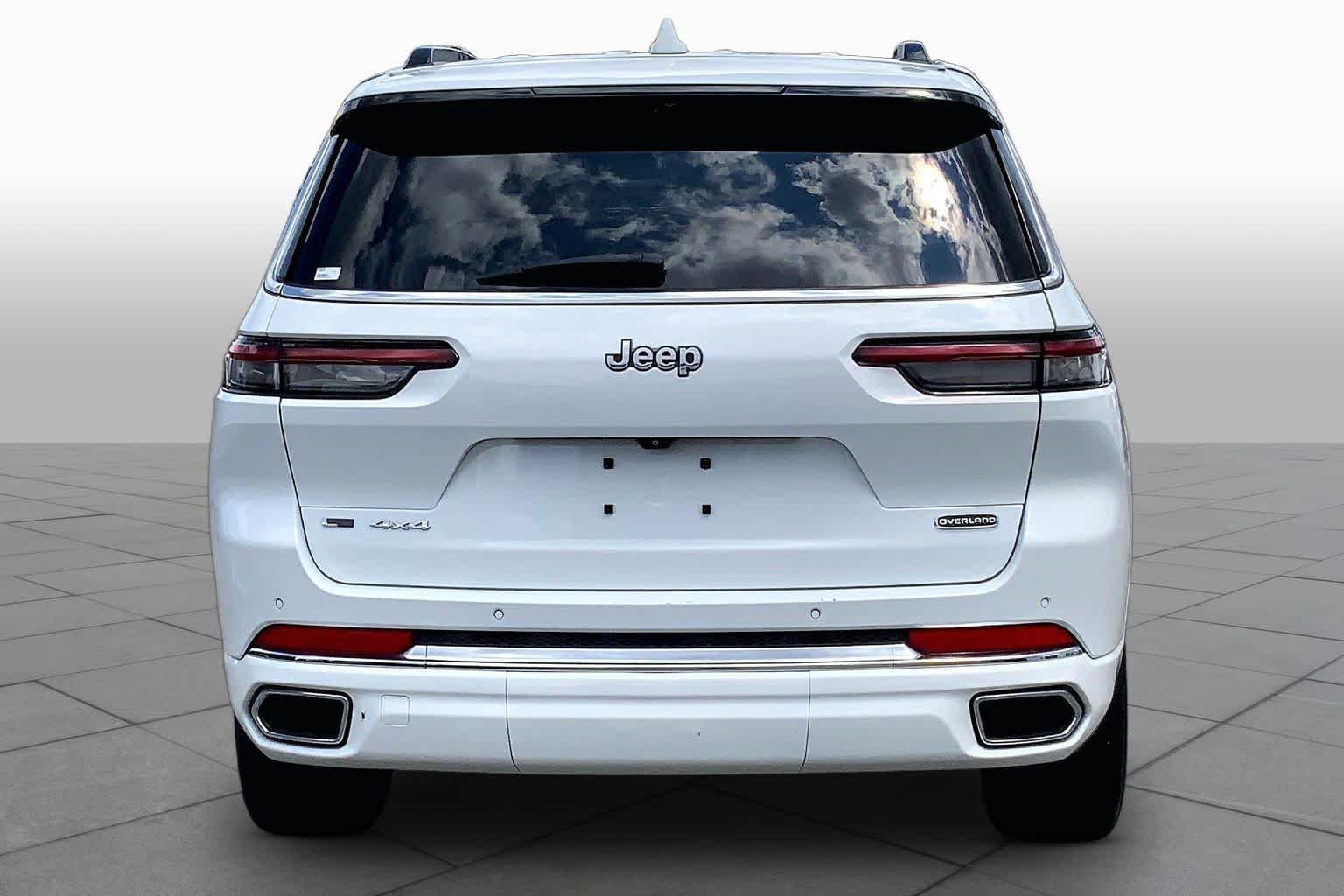 Used 2021 Jeep Grand Cherokee L Overland w/ Luxury Tech Group IV AWD/4WD image 5