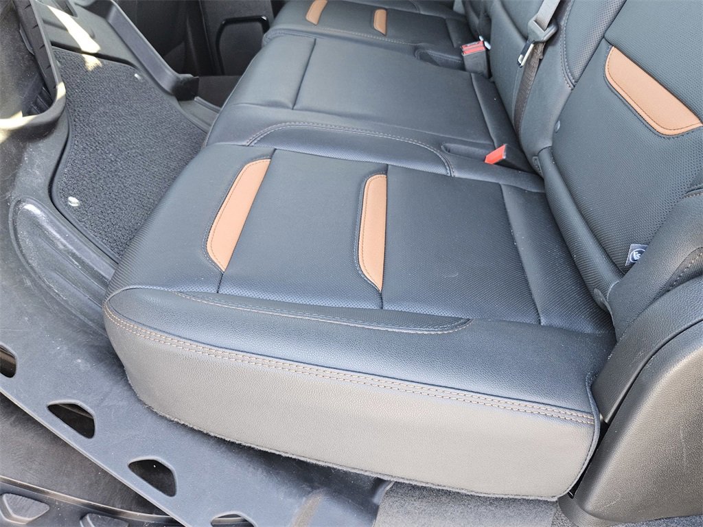 Used 2023 GMC Sierra 1500 AT4 w/ AT4 Premium Package image 28