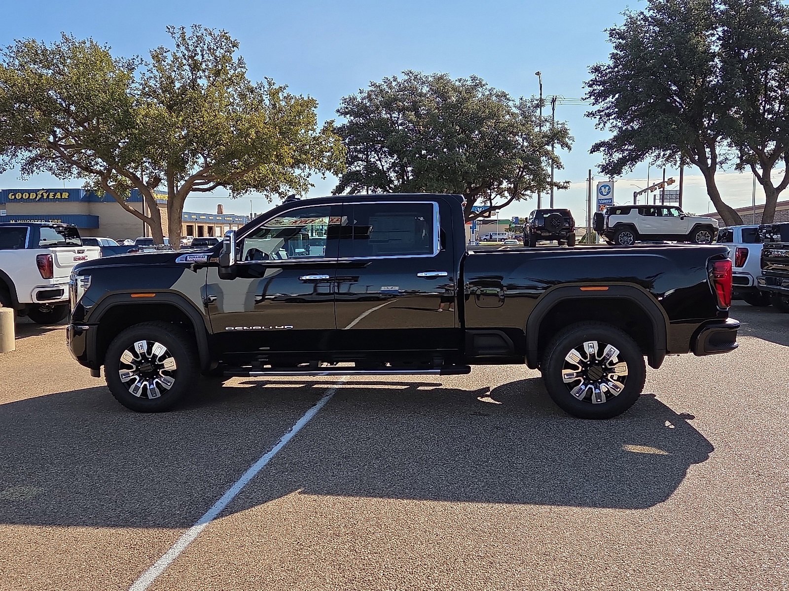 New 2026 GMC Sierra 2500 Denali w/ Denali Reserve Package image 2