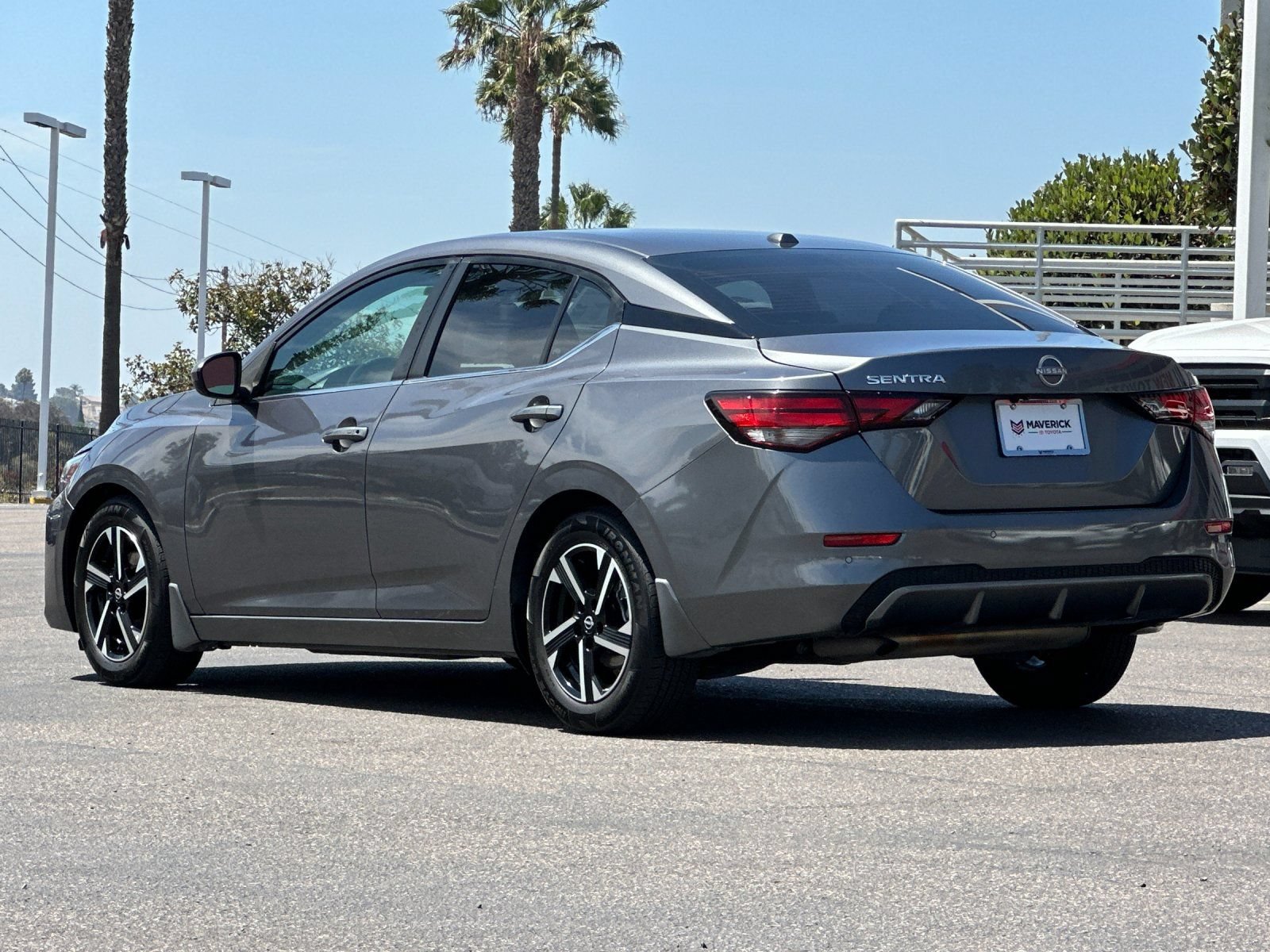 Used 2025 Nissan Sentra SV FWD image 3