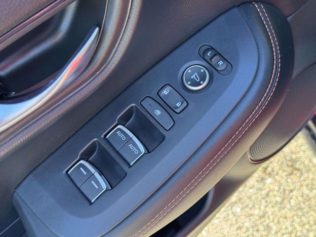 Certified 2025 Honda HR-V Sport image 15
