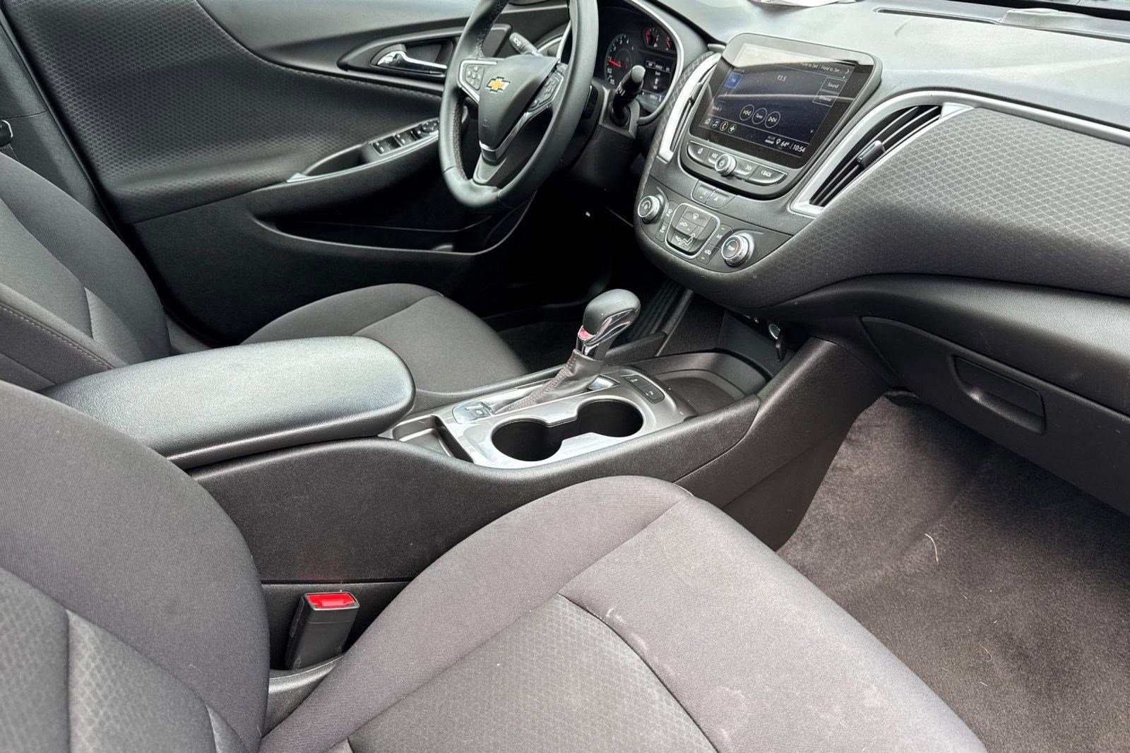 Used 2024 Chevrolet Malibu RS image 31