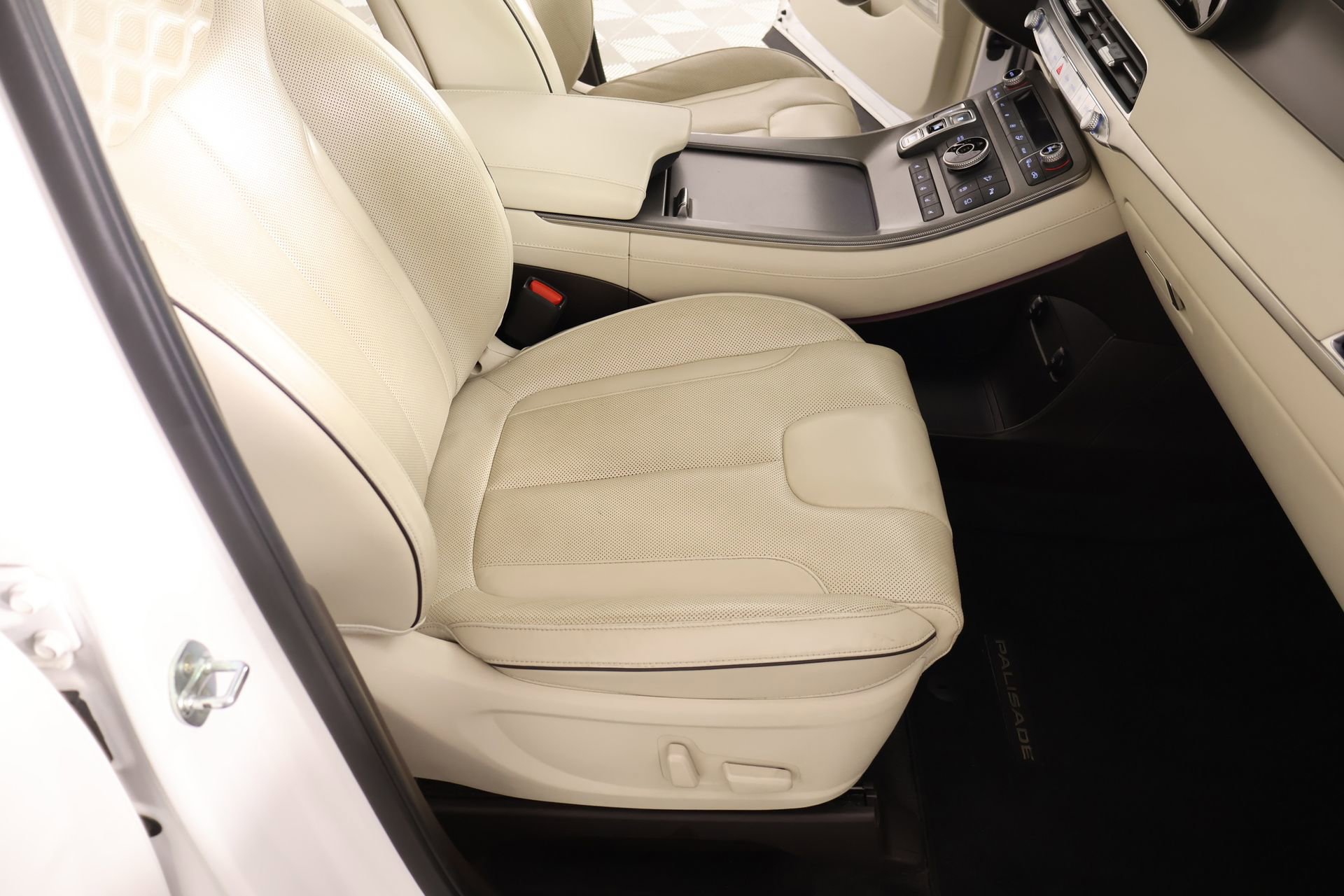 Used 2021 Hyundai Palisade Calligraphy image 15