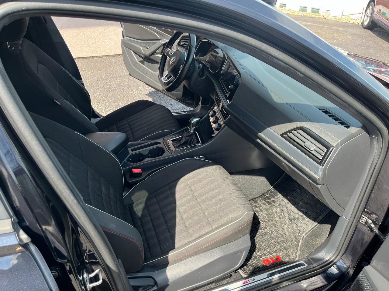 Used 2019 Volkswagen Jetta GLI image 24