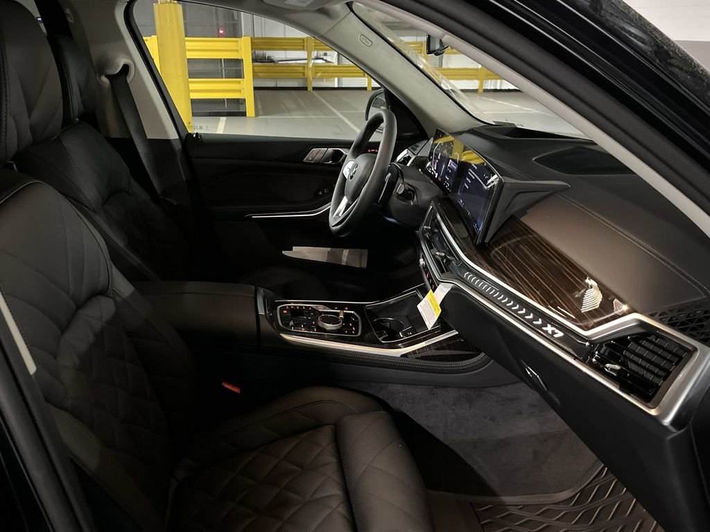 Used 2026 BMW X7 xDrive40i image 26
