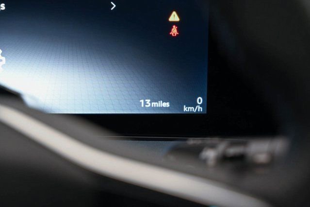 New 2025 Nissan Ariya Platinum image 33