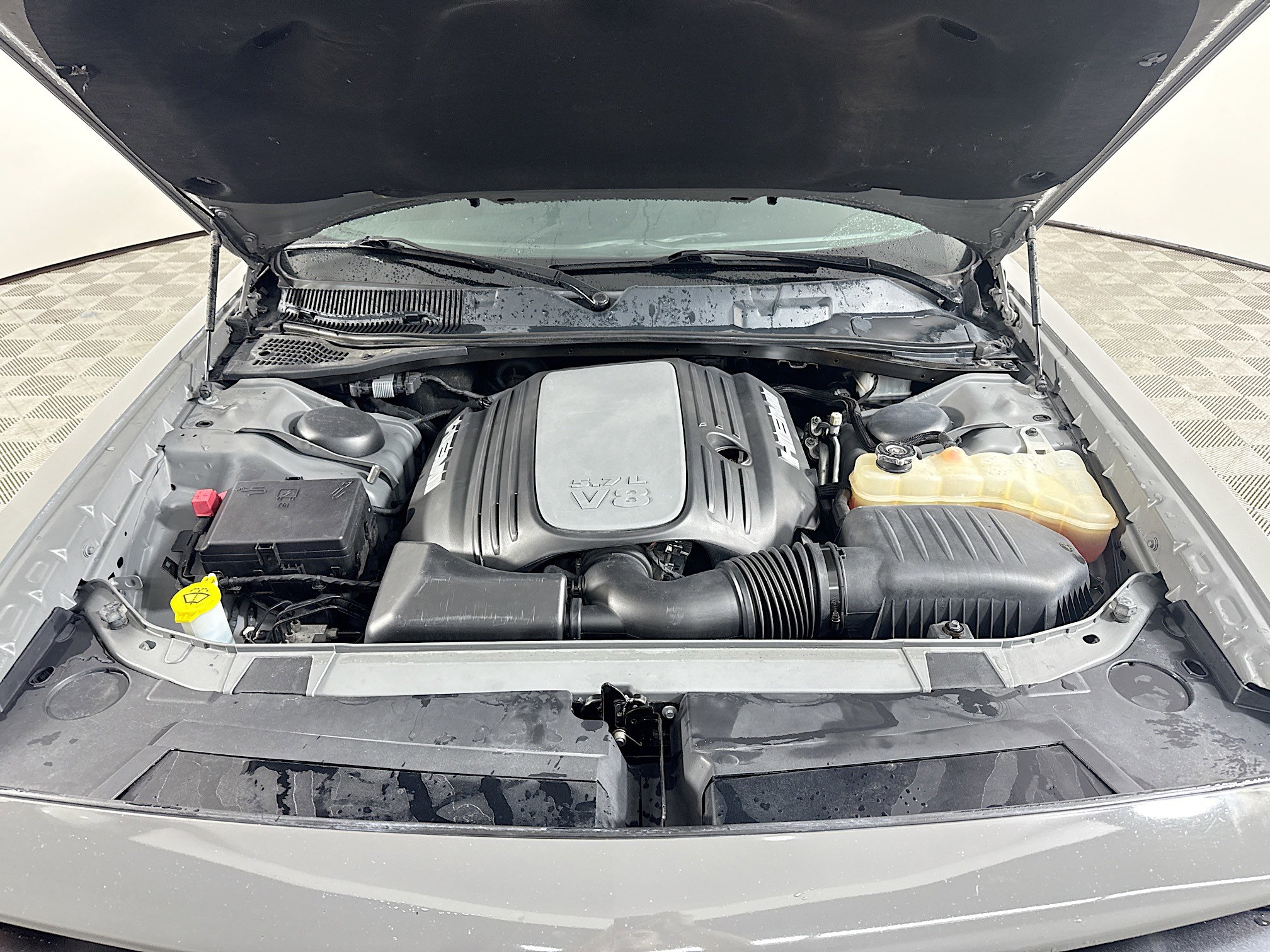 Used 2018 Dodge Challenger R/T w/ Blacktop Package RWD image 37