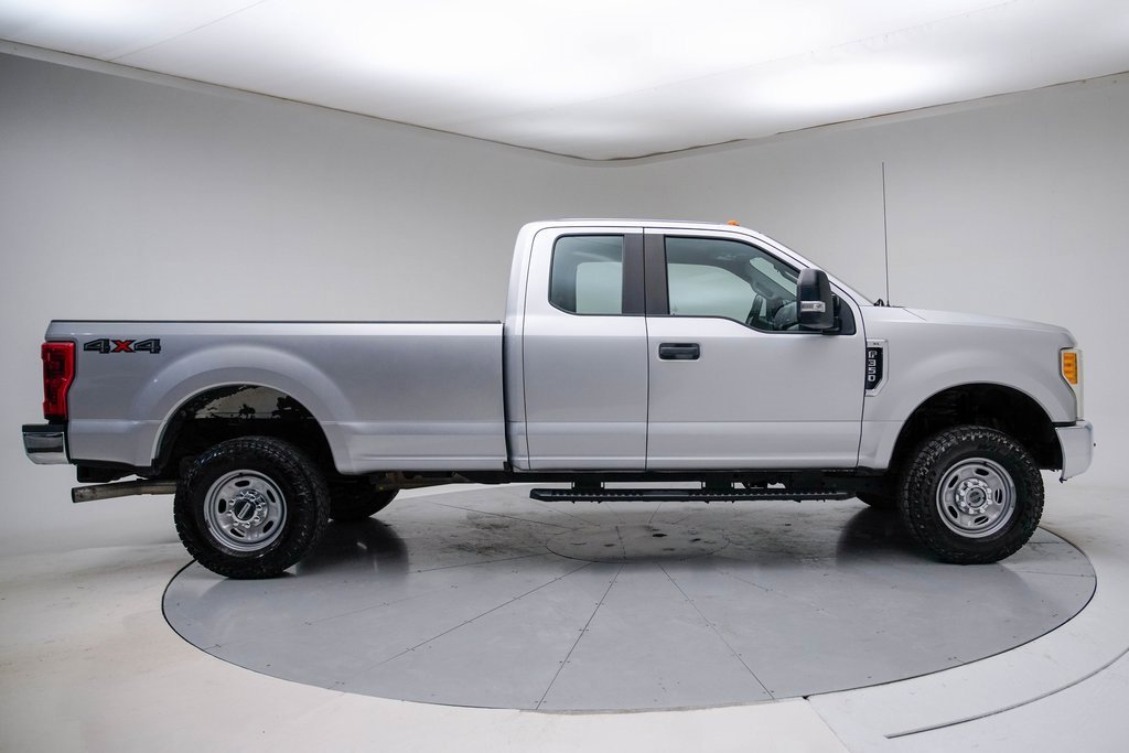 Used 2017 Ford F350 XL image 2